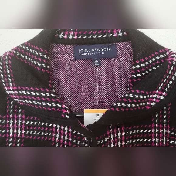Jones New York Women's Black, White, Pink Herringbone/Plaid Sweater Size PS NWT. - Picture 3 of 5